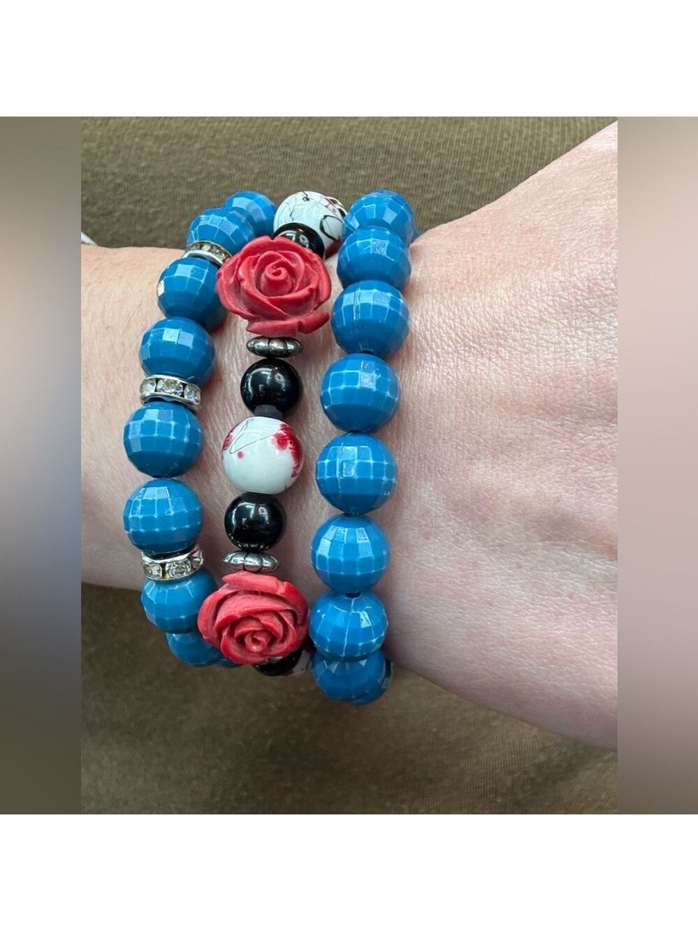 0101. Blue and Red Beaded Bracelet Set